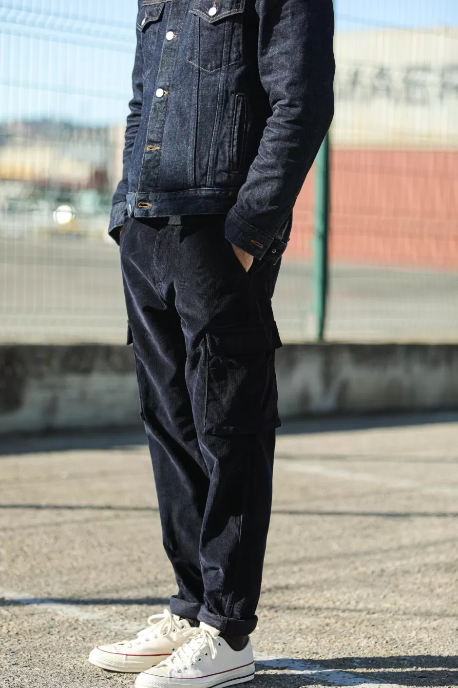 Outlet Drapeau Noir Cargo Pants Velours Marine