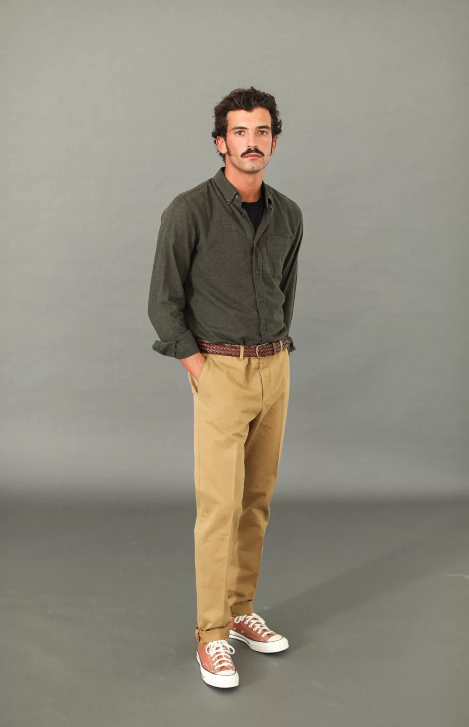Fashion Drapeau Noir Chino Ajusté Camel