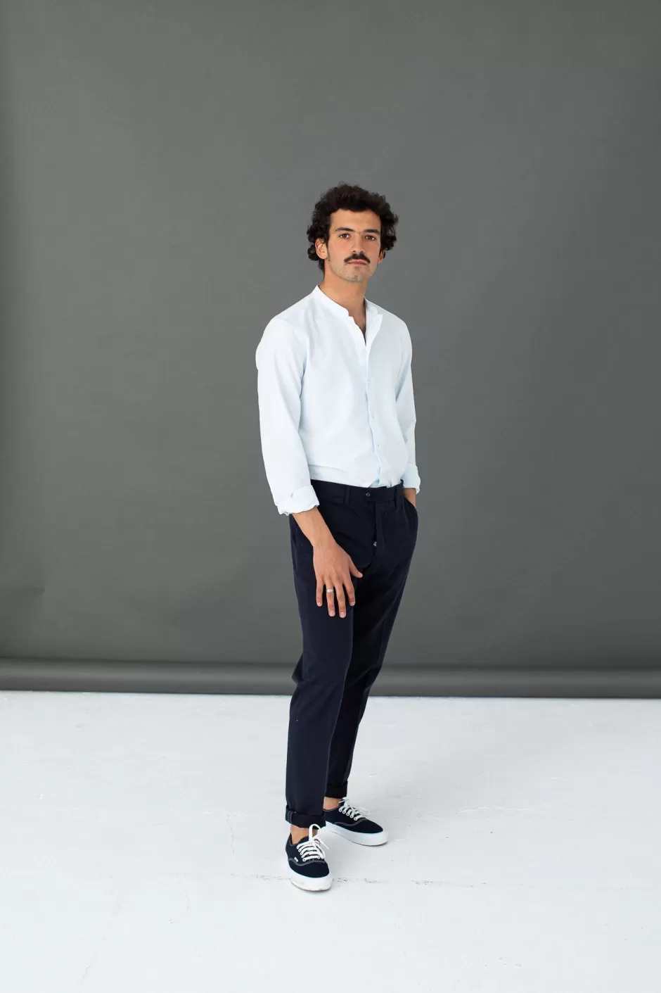 Discount Drapeau Noir Chino Twill Italien - Coupe ajustée Marine