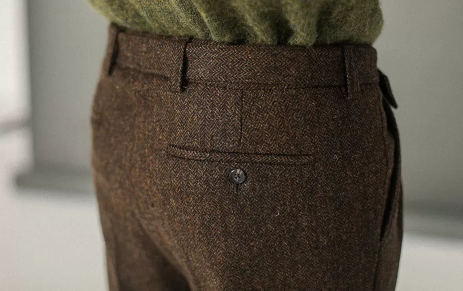 Hot Drapeau Noir Pantalon à double pince - Chevrons Marron