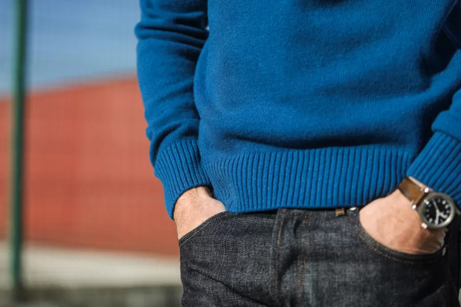 Flash Sale Drapeau Noir Pull Col Roulé Laine d'Agneau Bleu Bleu Électrique
